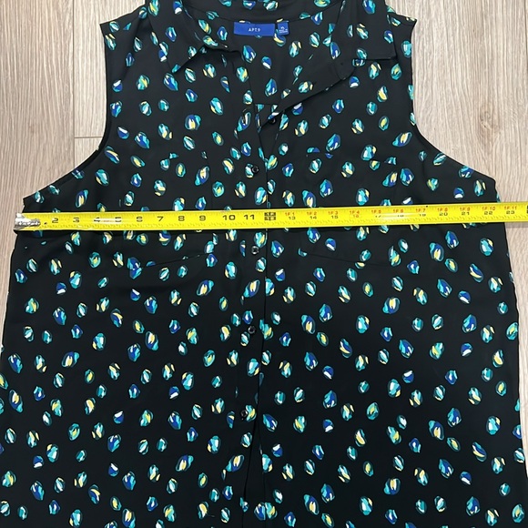 Apt. 9 Button Down Tank Top - Picture 2 of 8